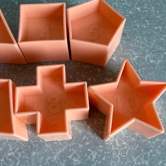 Tupperware Shape-O-Ball - Picture 8 of 8